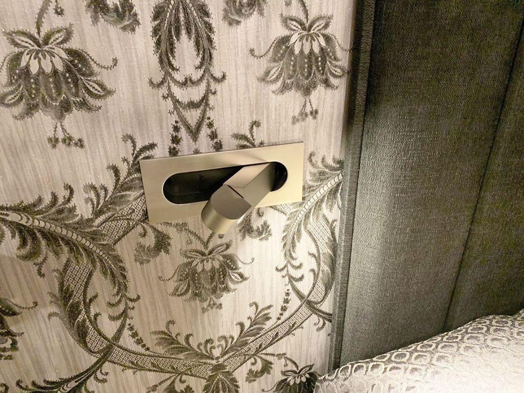 Pivot Beam Reading Sconce