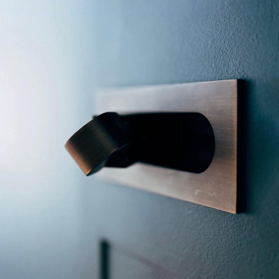 Pivot Beam Reading Sconce