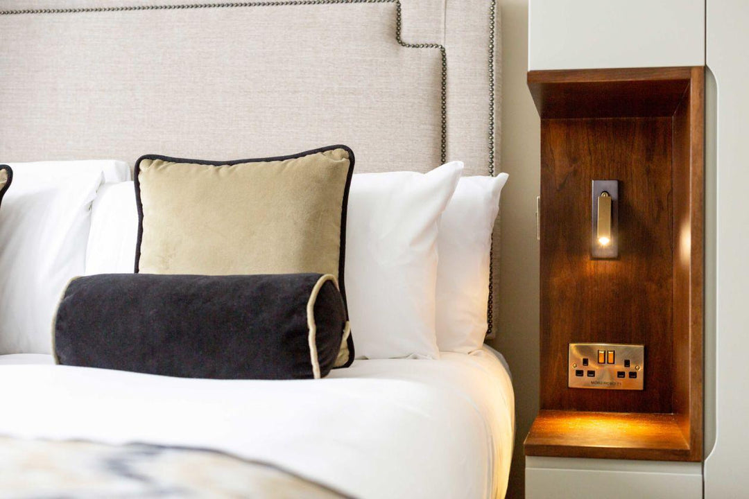 Fold Flush Bedside Sconce