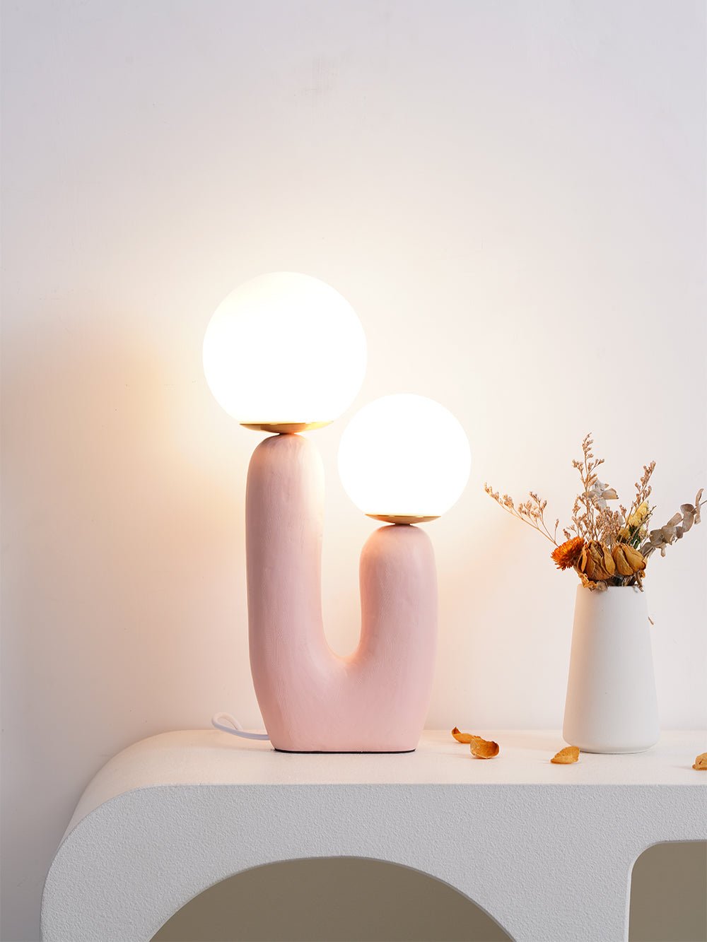 Knot Resin Table Lamp