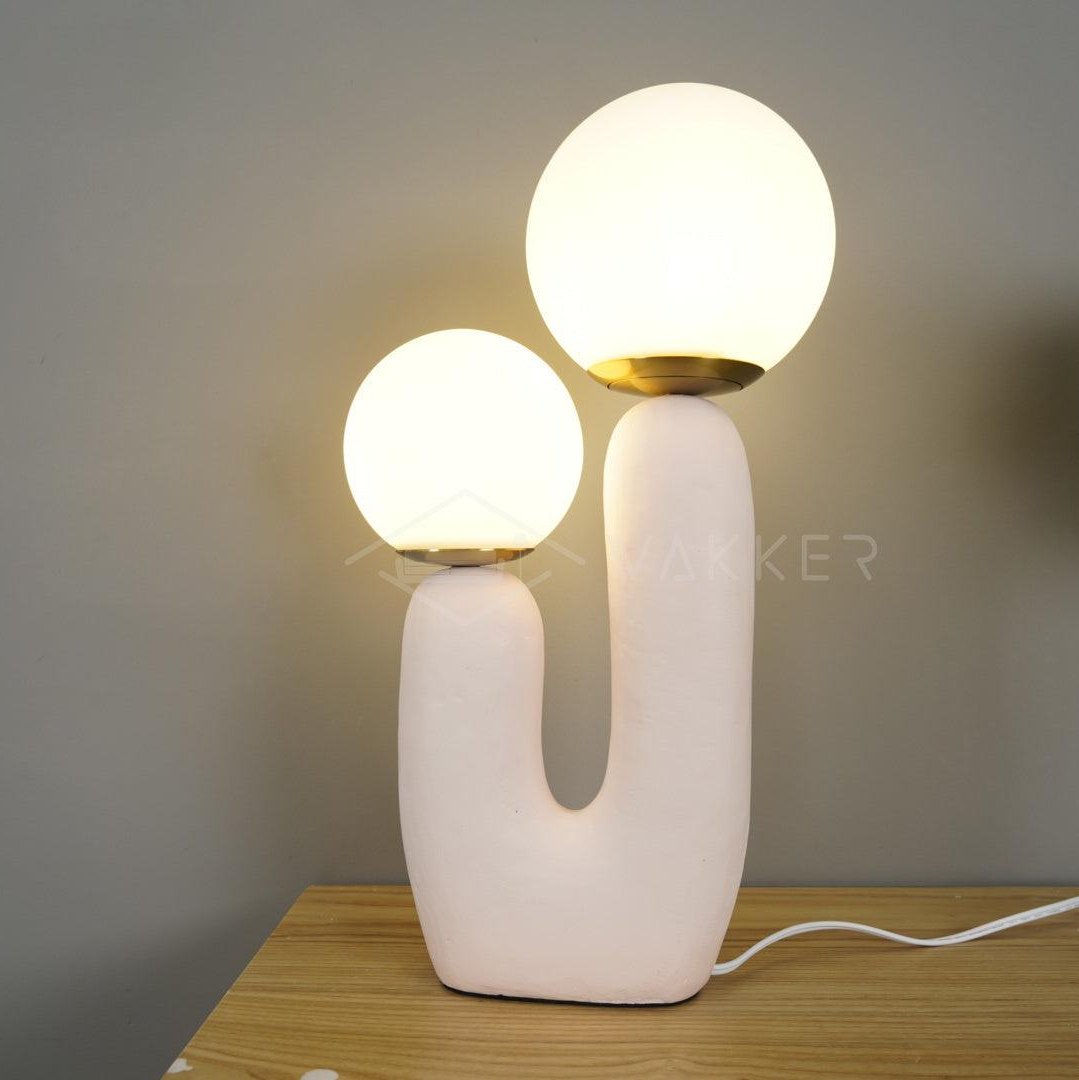 Knot Resin Table Lamp