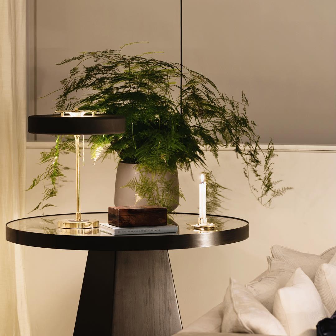 Gyre Opal Table Lamp