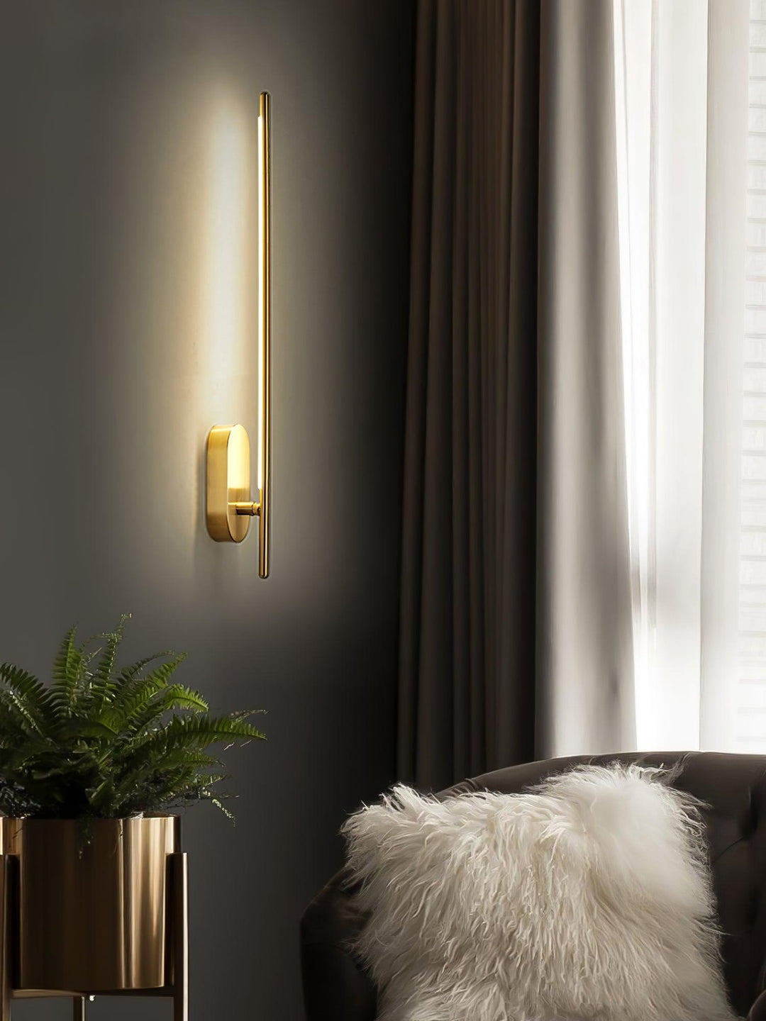 Trace Slim Wall Sconce